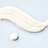 Crème mains et ongles satinée au beurre de karité – Halvène, aperçu de la texture