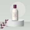 Nettoyant visage matifiant à la niacinamide – Zelliane, photo d'ambiance