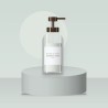 Gel douche et bain velouté au concombre – Mélèze & Givre, photo d'ambiance