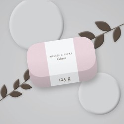 Savon Cabane à l'avoine – Mélèze & Givre, photo d'ambiance