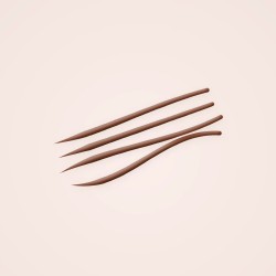 Crayon à sourcils ultra-fin à la vitamine E – Laque Rivoli, aperçu de la teinte 09 Auburn