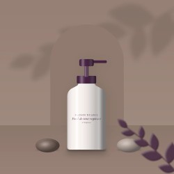 Fond de teint respirant à l'eau de rose – Maison Nuance, photo d'ambiance