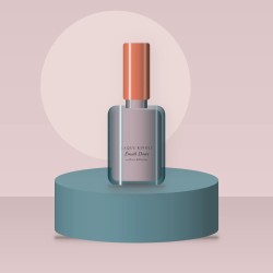 Vernis à ongles anti-écaillage Émail Doux – Laque Rivoli, photo d'ambiance