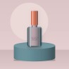 Vernis à ongles anti-écaillage Émail Doux – Laque Rivoli, photo d'ambiance