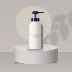 Shampooing Aube Claire à l'extrait de guimauve – Herbier de Lune, photo d'ambiance