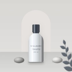 Nettoyant visage peaux sensibles Basalte – Vellaure, photo d'ambiance
