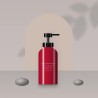 Fond de teint effet frais à l'eau de bleuet – Coulisse Rouge, photo d'ambiance
