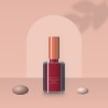 Vernis à ongles intense à la biotine – Laque Rivoli, photo d'ambiance
