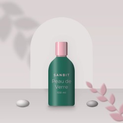Lotion tonique Peau de Verre à l'extrait de réglisse – Sanbit, photo d'ambiance
