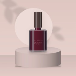 Vernis à ongles Quai Doré à l'amande douce – Rive Opaline, photo d'ambiance