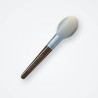 Brosse ovale en bois d'acacia – Mélèze & Givre, vue de face
