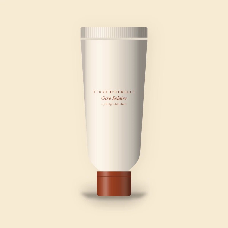 Fond de teint Ocre Solaire à la vitamine E – Terre d'Ocrelle, tube 35 ml, teinte 07 Beige clair doré