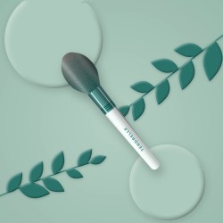 Brosse pneumatique en bois d'érable – Tendrelle, photo d'ambiance