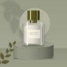 Parfum rebelle à l'iris – Le Cartographe, photo d'ambiance