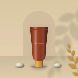 Crème solaire visage hydratante à l'extrait d'algue SPF 50 – Terre d'Ocrelle, photo d'ambiance