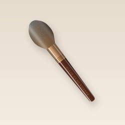 Brosse polyvalente Place du Tertre en acétate de cellulose – Barbier de la Butte, vue de face