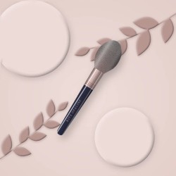 Pinceau smoky aux fibres effilées – Rive Opaline, photo d'ambiance