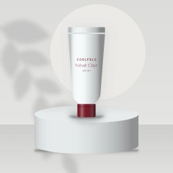 Névé Clair crème solaire visage unifiante SPF 50 – Edelfels, photo d'ambiance