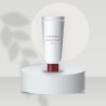 Névé Clair crème solaire visage unifiante SPF 50 – Edelfels, photo d'ambiance