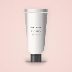 Fond de teint Onsen au thé vert – Yukimori, tube 30 ml, teinte 03 Ivoire