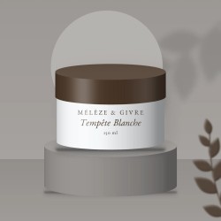 Masque capillaire soin profond Tempête Blanche – Mélèze & Givre, photo d'ambiance