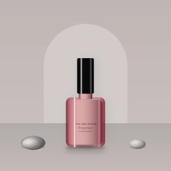 Vernis à ongles Projecteur à la camomille – Coulisse Rouge, photo d'ambiance