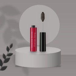 Mascara Premier Rang épaississant – Coulisse Rouge, photo d'ambiance