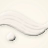 Crème coiffante définissante à l'extrait de guimauve – Boucle Majeure, aperçu de la texture