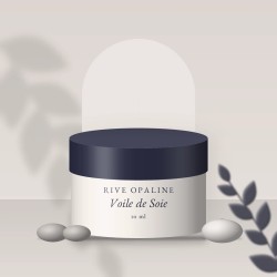 Contour des yeux défatigant Voile de Soie – Rive Opaline, photo d'ambiance