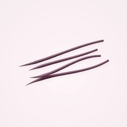 Eyeliner Peau de Verre ultra-précis – Sanbit, aperçu de la teinte Prune