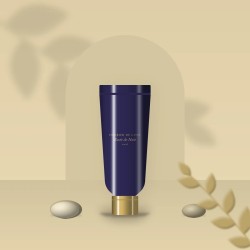 Lait solaire Rosée de Nuit fluide SPF 50+ – Herbier de Lune, photo d'ambiance