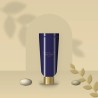 Lait solaire Rosée de Nuit fluide SPF 50+ – Herbier de Lune, photo d'ambiance
