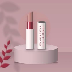Rouge à lèvres Lever de Rideau nourrissant – Coulisse Rouge, photo d'ambiance