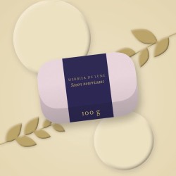 Savon nourrissant à l'argile verte – Herbier de Lune, photo d'ambiance