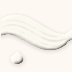 Lait solaire désaltérant à l'huile de camélia SPF 50 – Mousse Câline, aperçu de la texture