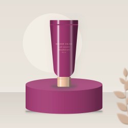 Lait solaire désaltérant à l'huile de camélia SPF 50 – Mousse Câline, photo d'ambiance