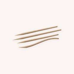Crayon à sourcils Rituel du Soir haute tenue – Maison Nuance, aperçu de la teinte 02 Blond doré