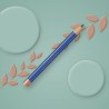 Eyeliner précision extrême à l'huile de macadamia – Joli Quotidien, photo d'ambiance