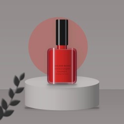 Vernis à ongles couvrant à la camomille – Coulisse Rouge, photo d'ambiance